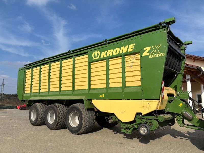 Krone ZX 560 GD Tridem mit Dosierwalzen