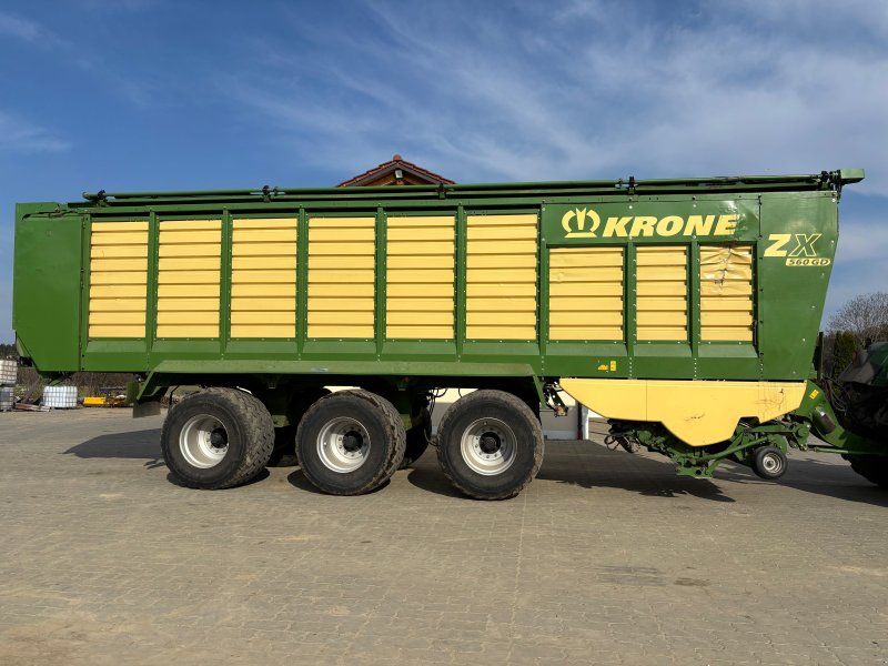 Krone ZX 560 GD Tridem mit Dosierwalzen