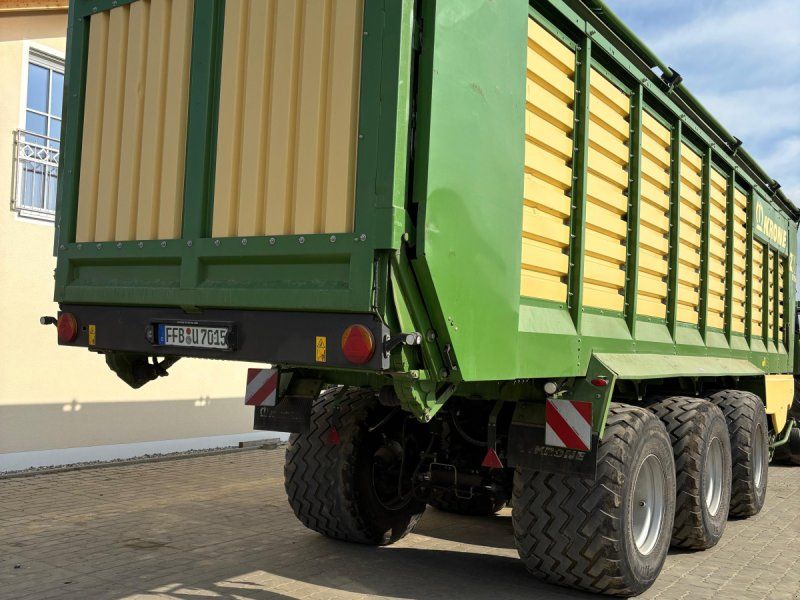 Krone ZX 560 GD Tridem mit Dosierwalzen