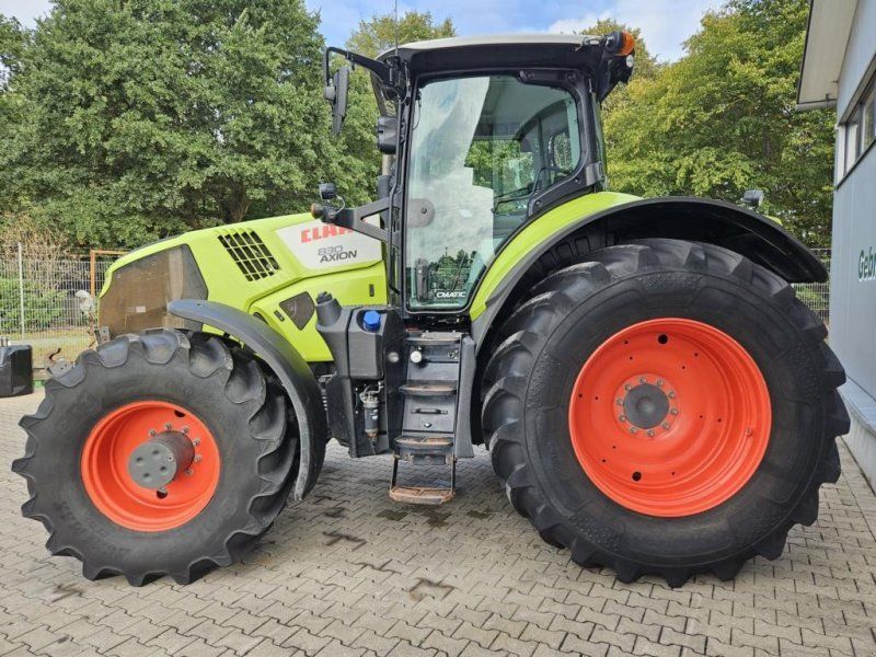 Claas AXION 830 CMatic