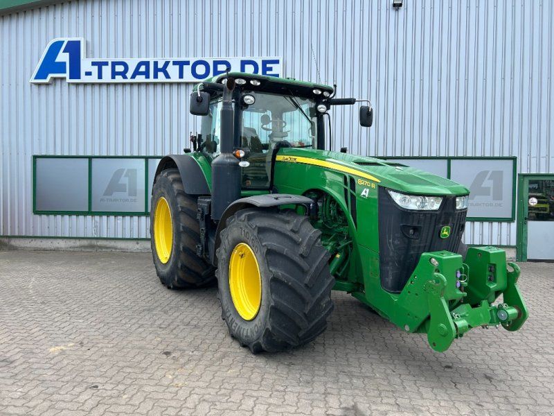 John Deere 8270R