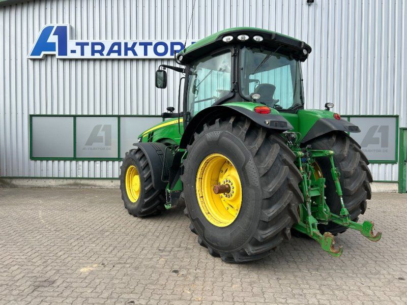 John Deere 8310R