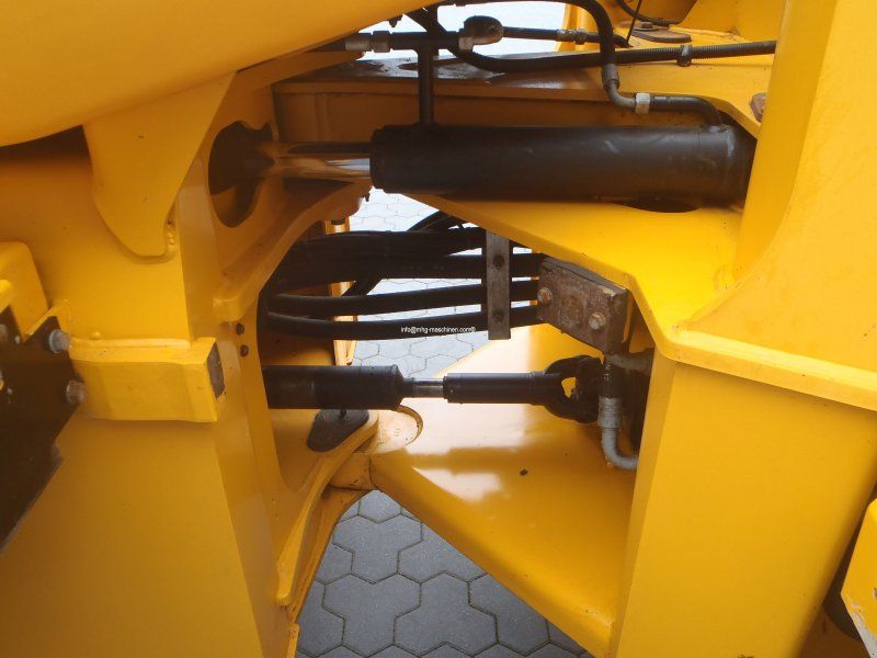 JCB 427 HT 40 km/h mögl.