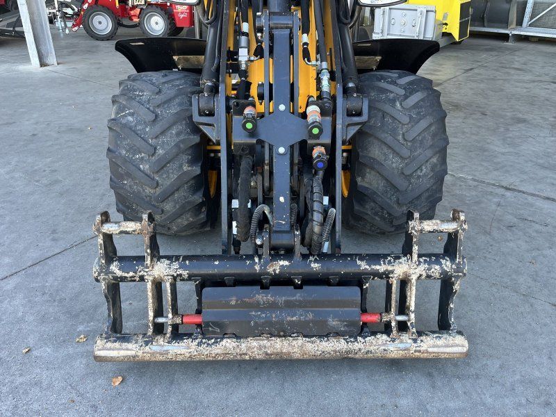 JCB 403 Plus mit Kabine 30km/h Euro