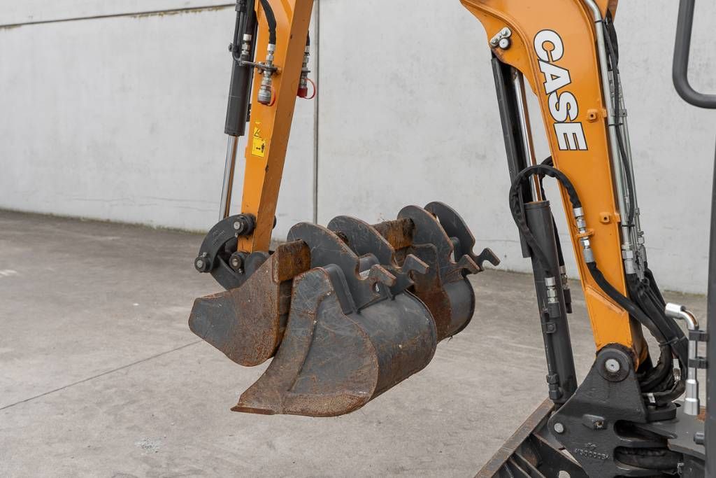 CASE CX 17 D