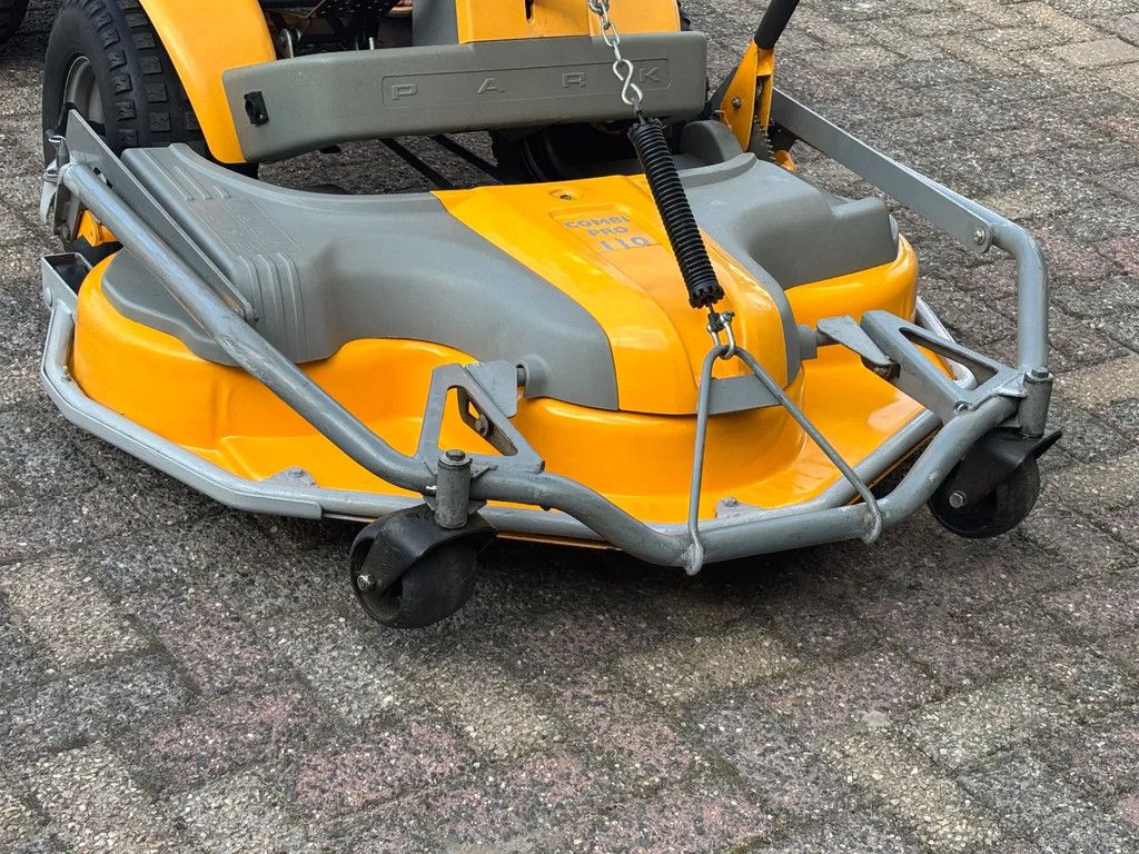 Stiga Park Ranger Svan gebruikte frontmaaier stuurbekr. Pro dek