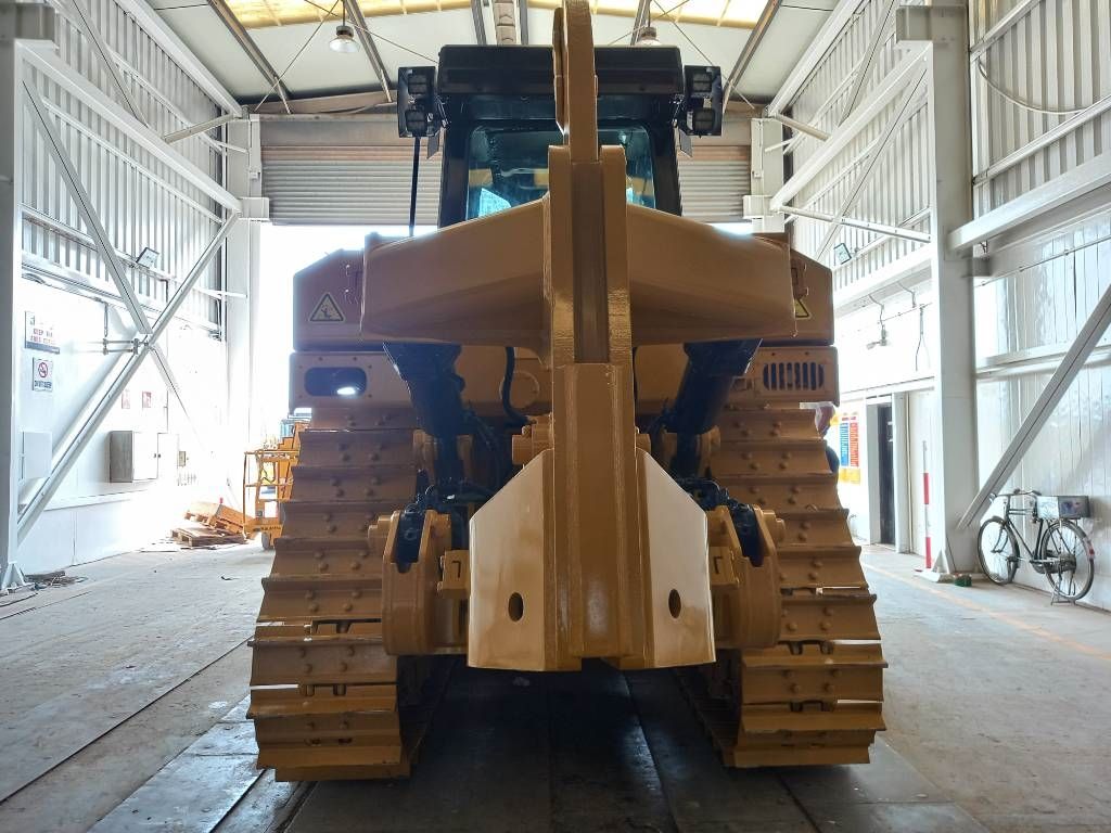 CAT D8T (Abu Dhabi)
