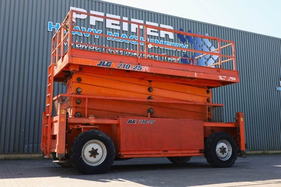 JLG 210-25 Diesel, 4x4 Drive, 23m Working Height, 1000