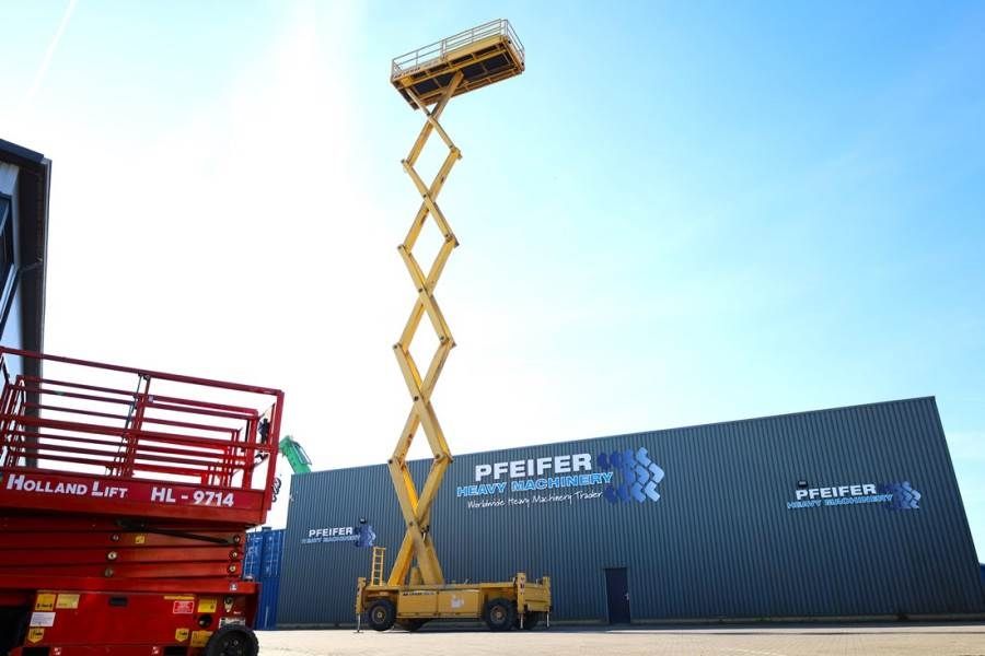 Liftlux SL260-25D4WD Diesel, 4x4 Drive, 9.80m Hydraulic De
