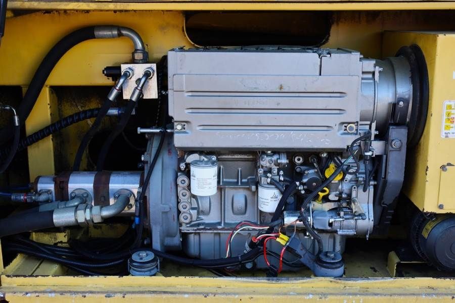 Liftlux SL260-25D4WD Diesel, 4x4 Drive, 9.80m Hydraulic De