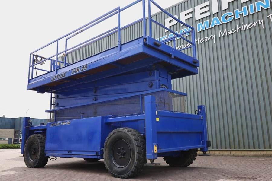 Liftlux SL210-25 D4WD S/P Diesel, Hydraulic Deck Extension