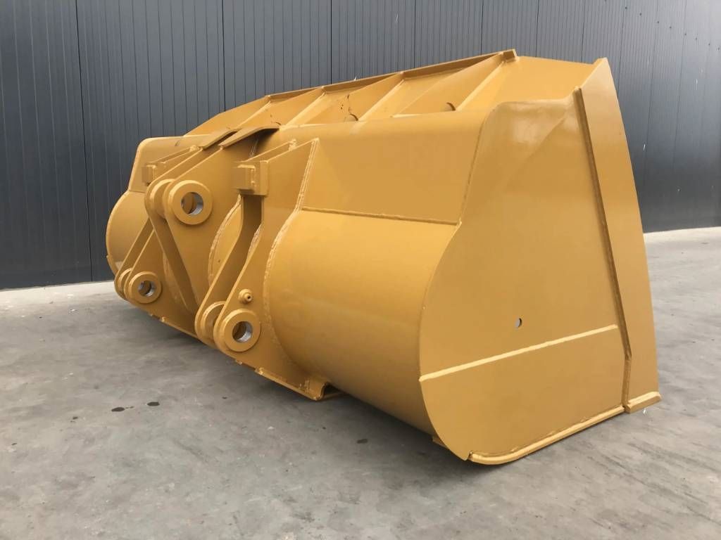 CAT 938M