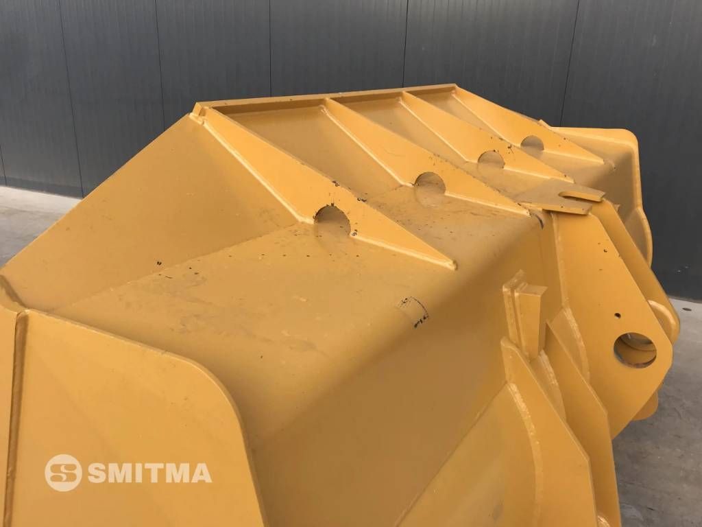 CAT 962M