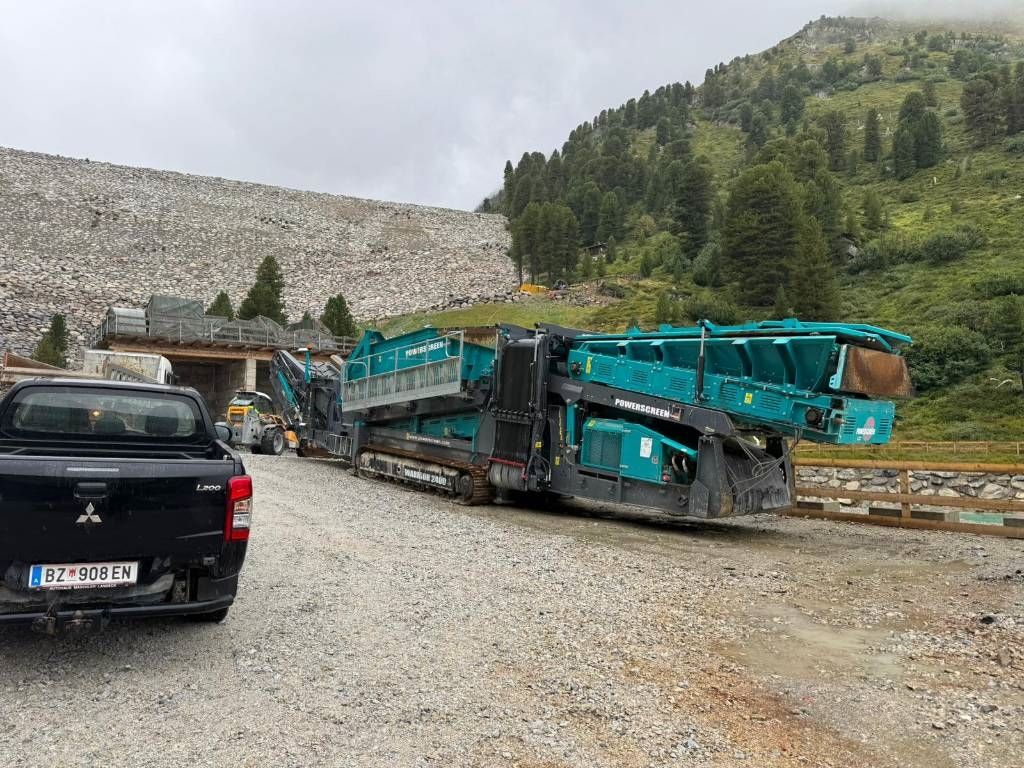 PowerScreen Warrior 2400 - Only 1000 Hours! Extra Conveyor