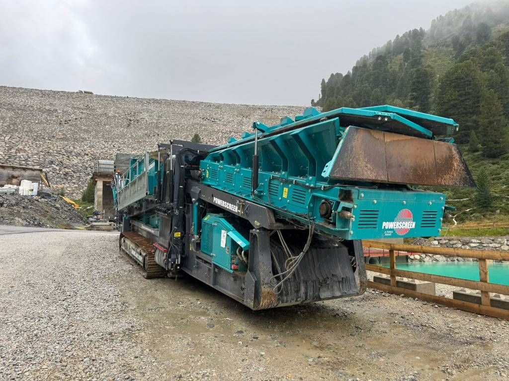 PowerScreen Warrior 2400 - Only 1000 Hours! Extra Conveyor