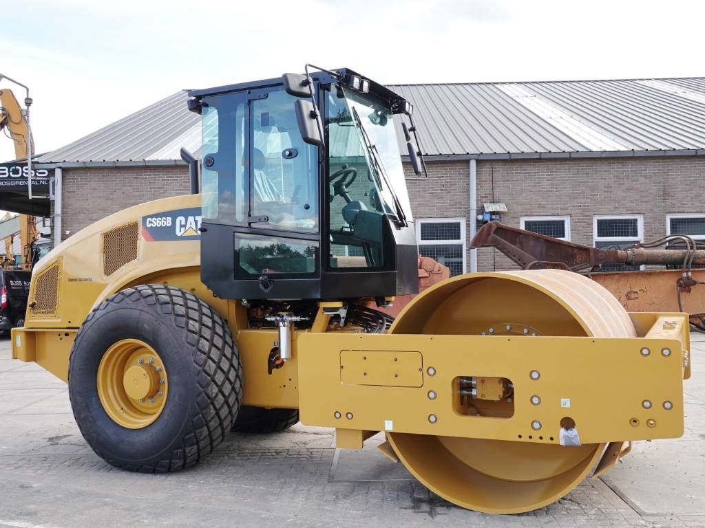 CAT CS66B - CE Certified / Low Hours