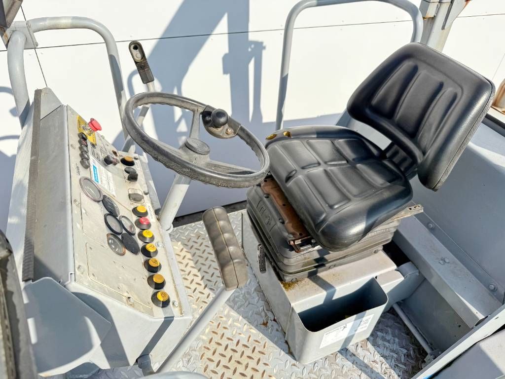 Hamm 2220D - Dutch Machine / Only 4342 Hours!