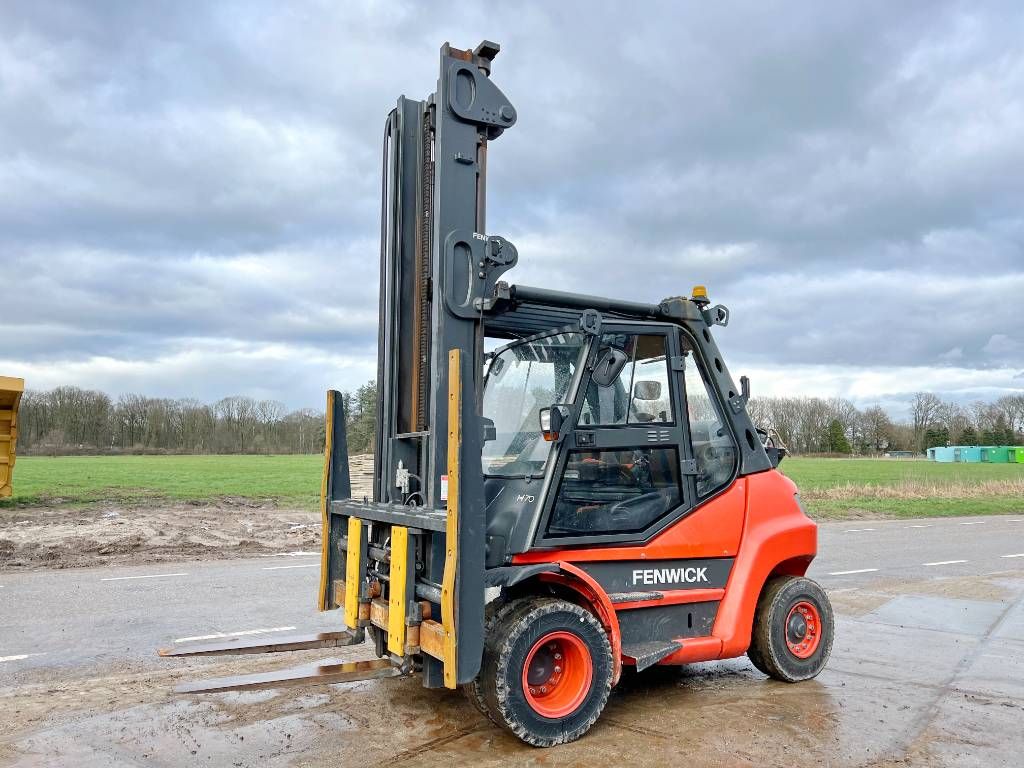 Linde H70T-02 - Side shift / Fork positioners