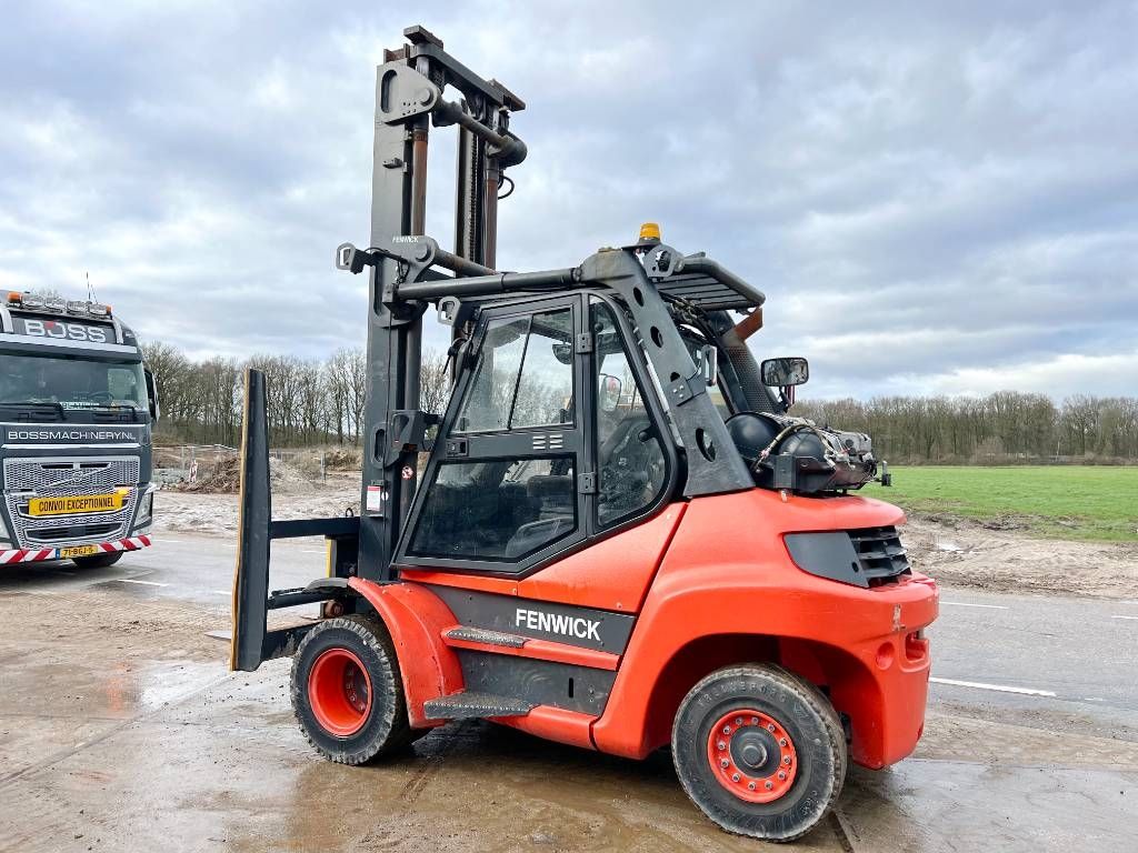 Linde H70T-02 - Side shift / Fork positioners