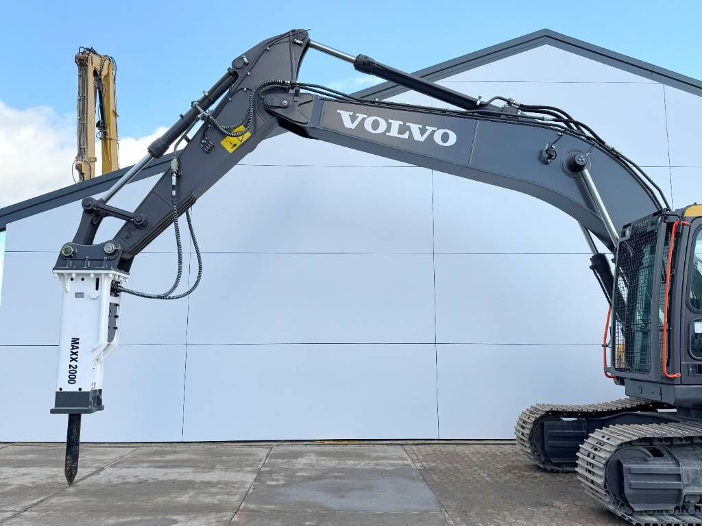 Volvo EC220DB + Maxx 2000 Hammer - New / Unused / 2024