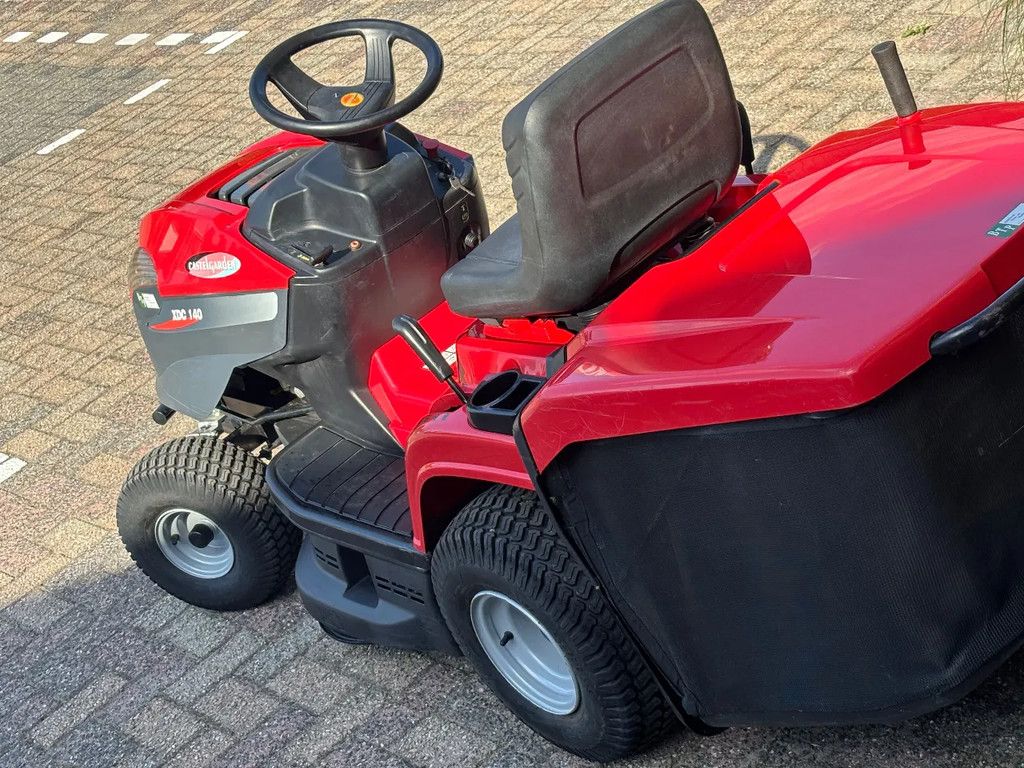 Castelgarden Gebruikte Zitmaaier met grasopvang