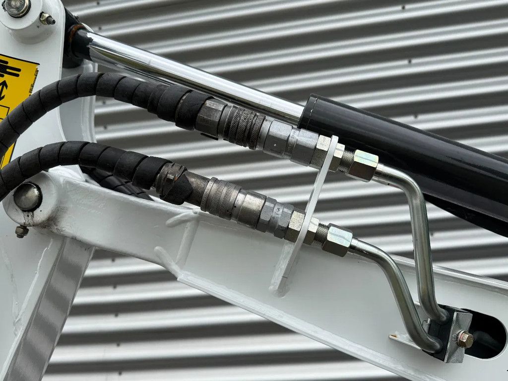 Bobcat E20z