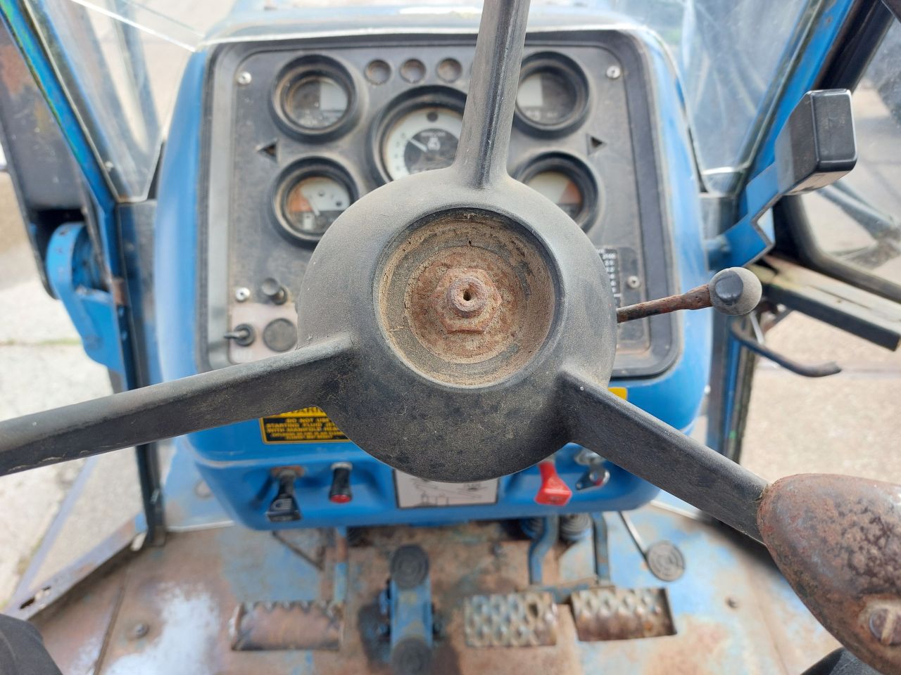 Ford 6700 met voorlader