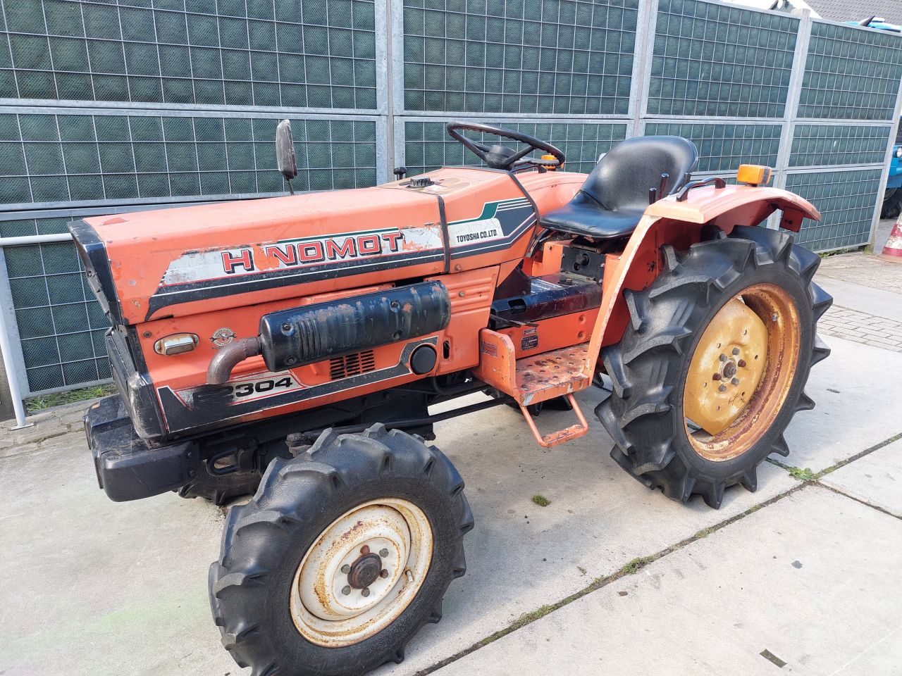 Hinomoto E2304 4 WD 23 PK