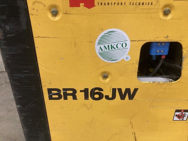 Daewoo BR16JW Reach truck reachtruck 48volt triplo mast