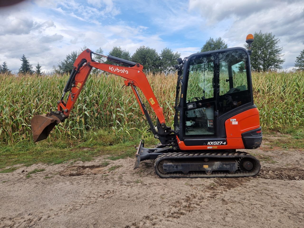 Minigraver kubota kx 027