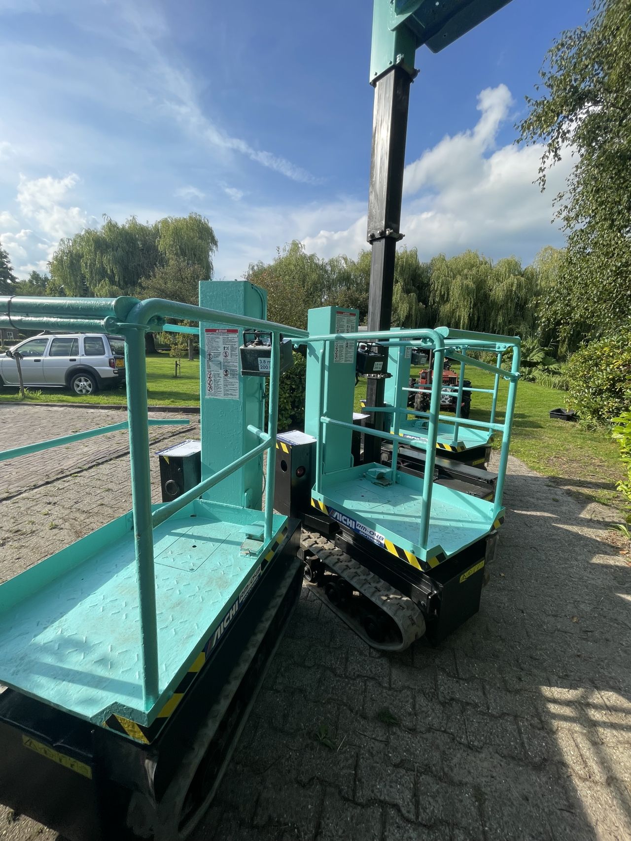 Aichi RMO4B rupshoogwerker rups hoogwerker ruw terrein