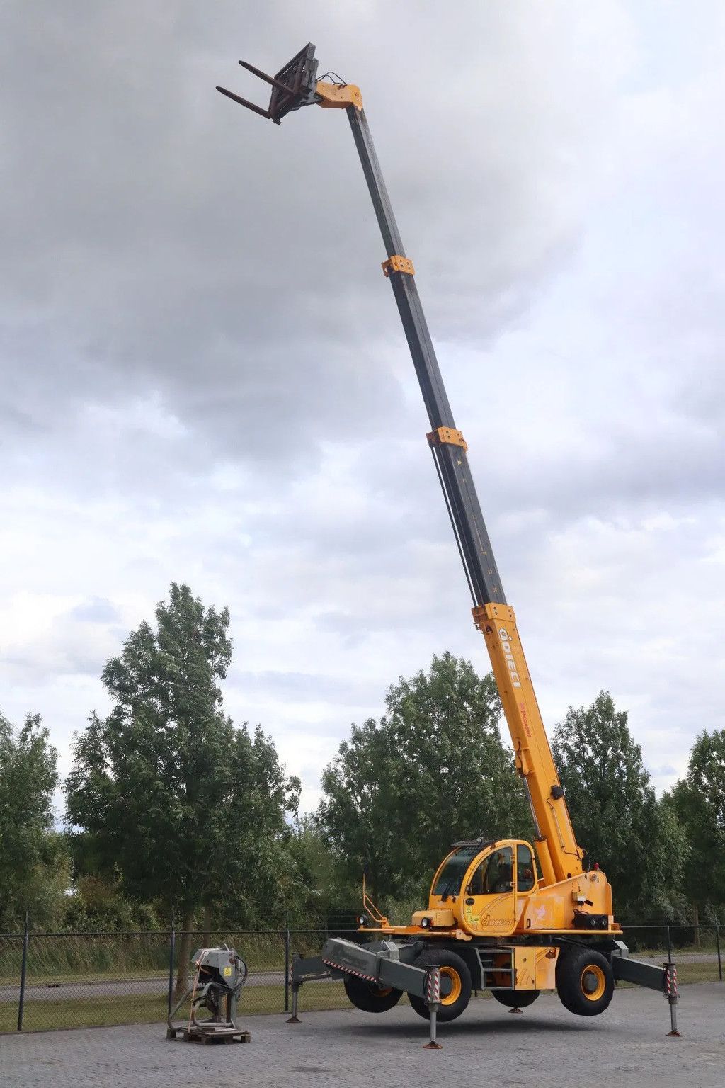 Dieci PEGASUS 45.21 | FORKS | WINCH | LOW HOURS