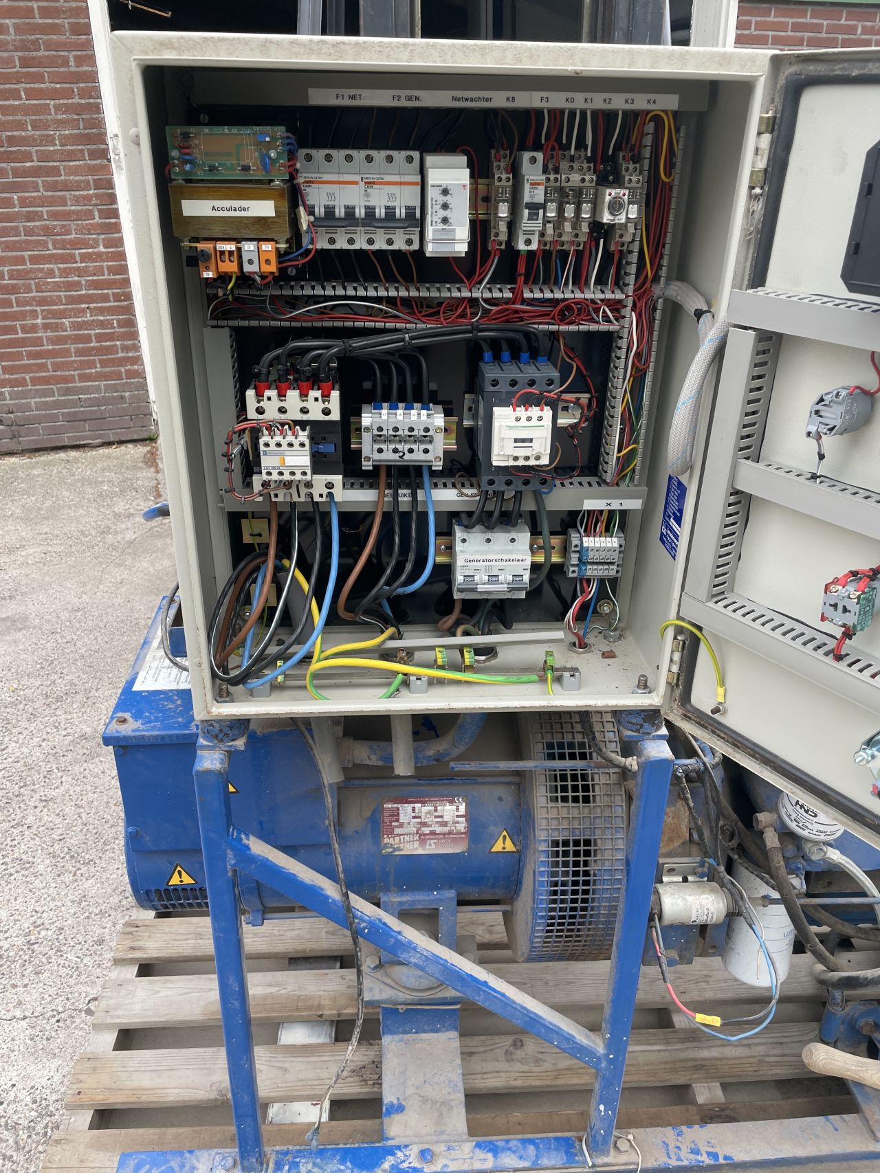 Bredenoord 50 kVA noodaggregaat – Deutz 6 cilinder –