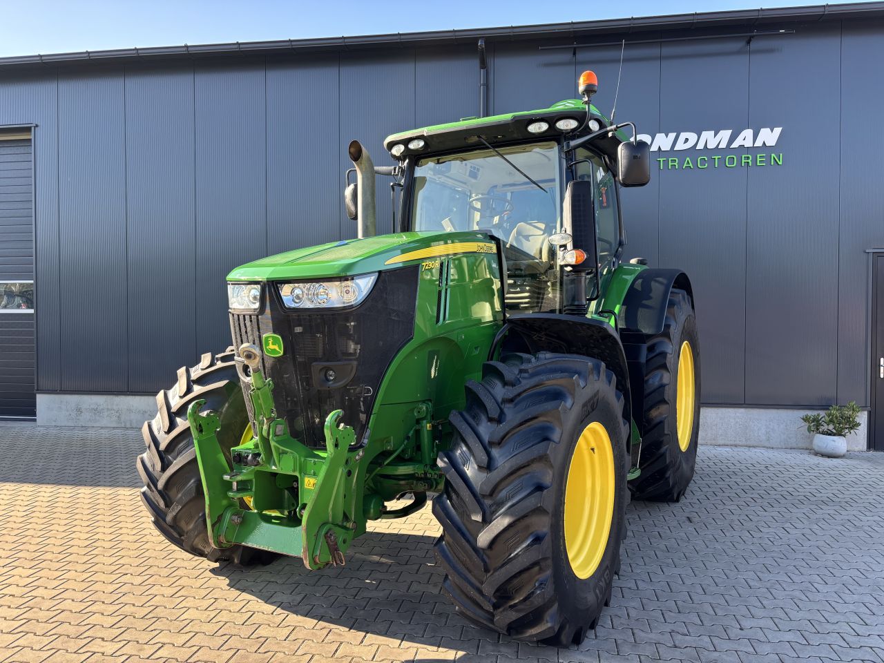 John Deere 7230R