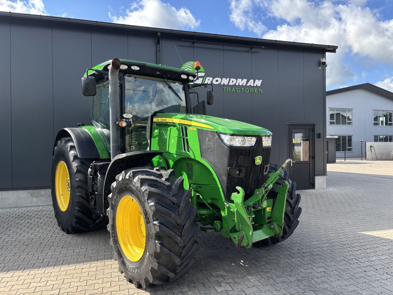John Deere 7230R