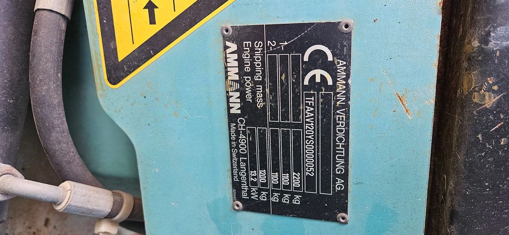 Ammann AV 12