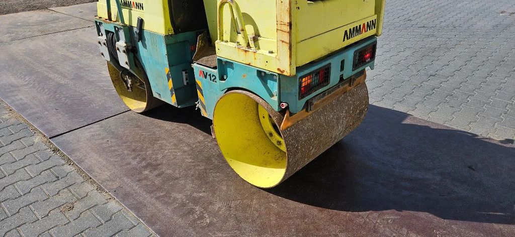 Ammann AV 12