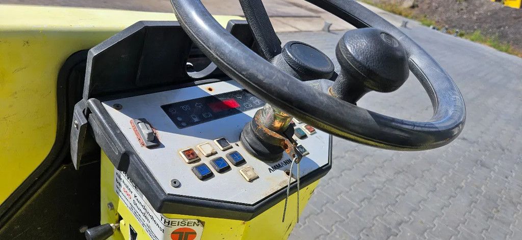 Ammann AV 12