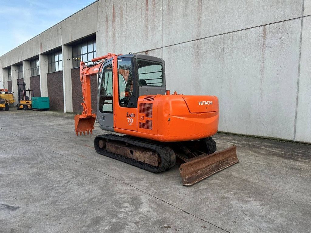 Hitachi-Raupenbagger