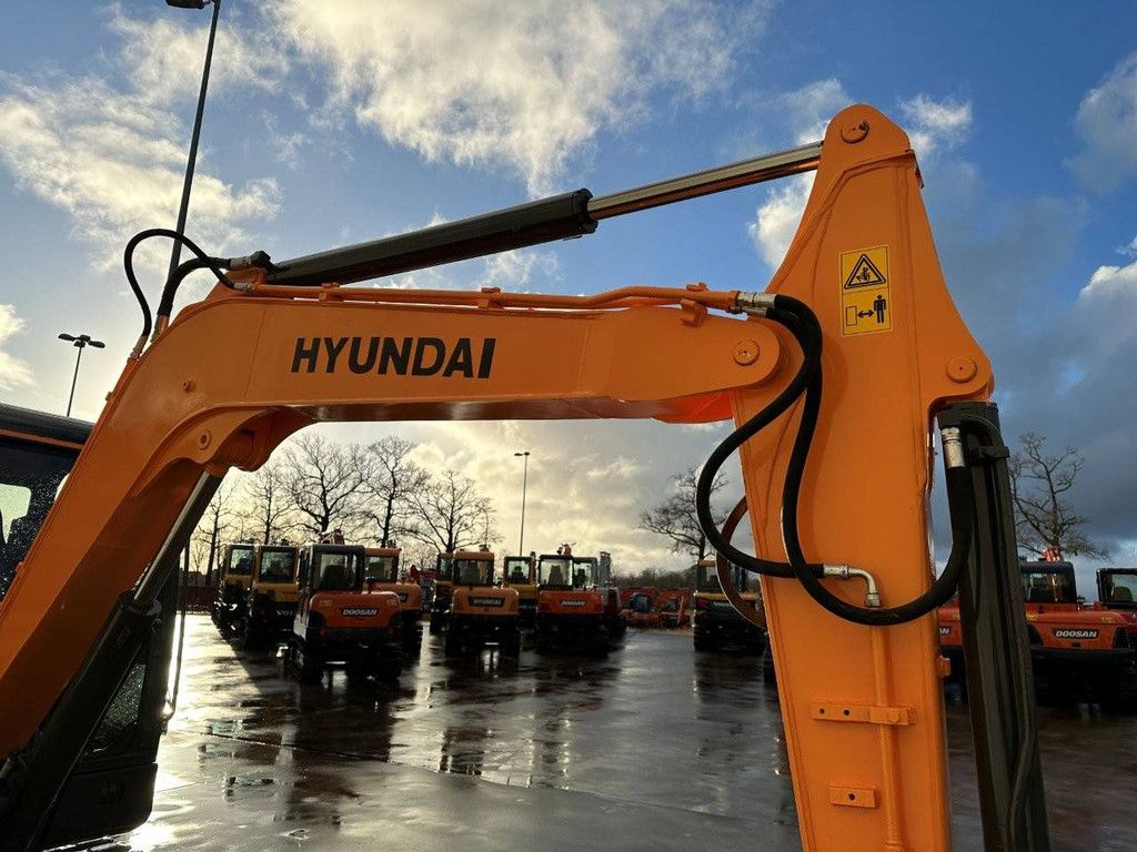 Graafmachine Hyundai R60VS Diesel 2017