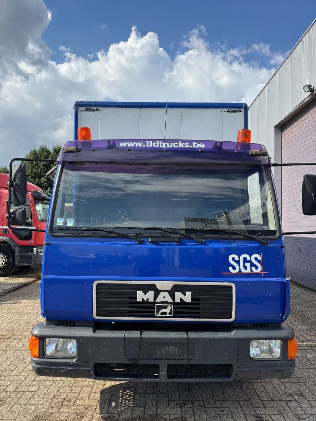 MAN L2000 **HEAVY LOADINGRAMP-MACHINERY TRANSPORTER**