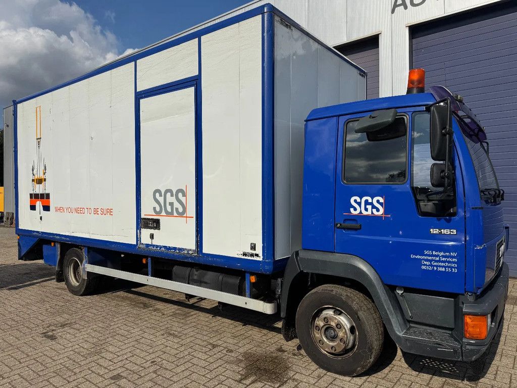 MAN L2000 **HEAVY LOADINGRAMP-MACHINERY TRANSPORTER**