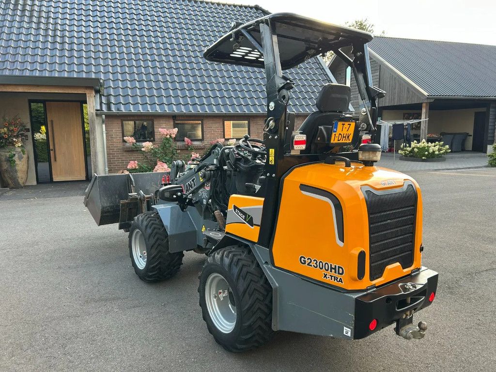 Giant G2300HD X-tra