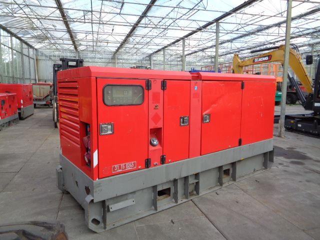 3 x industriele generatoren