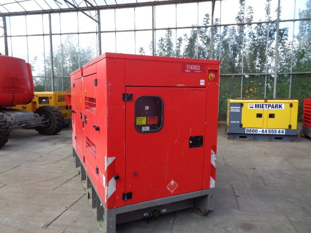 3 x industriele generatoren