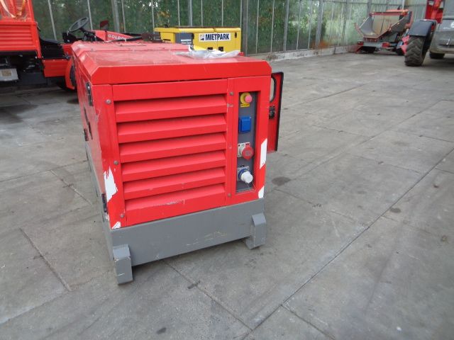 3 x industriele generatoren