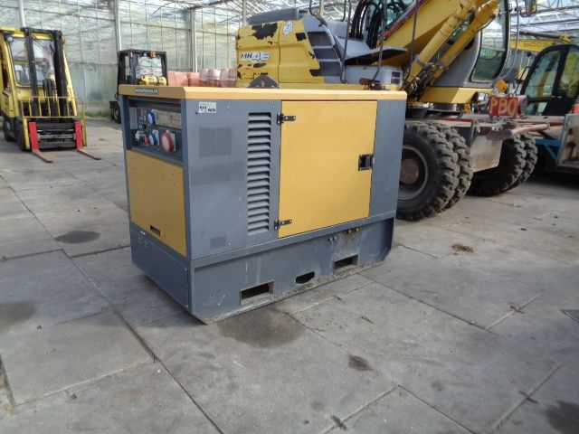3 x industriele generatoren