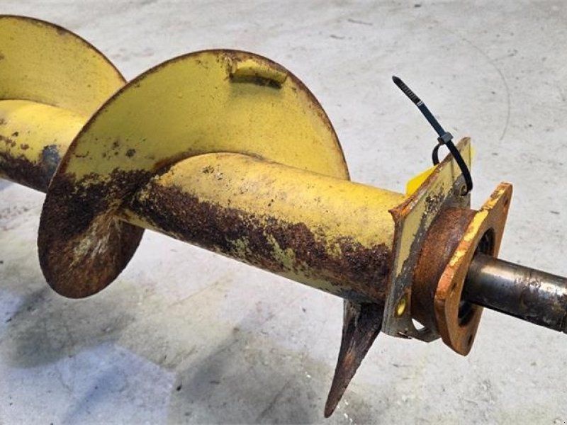 New Holland TX68