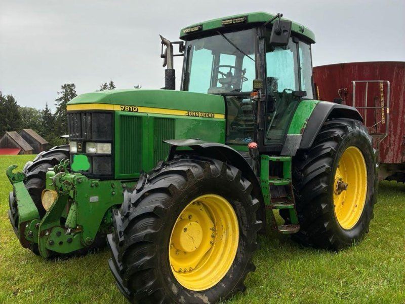 John Deere 7810