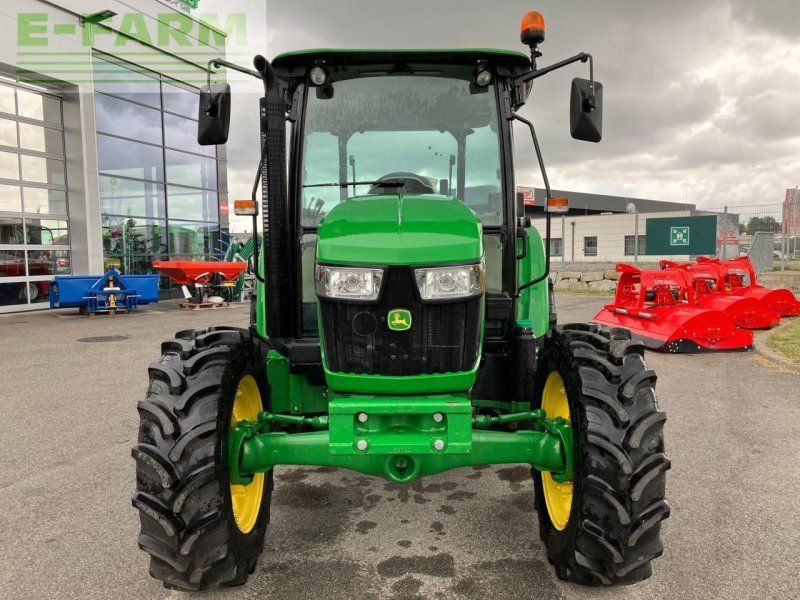 John Deere 5067E